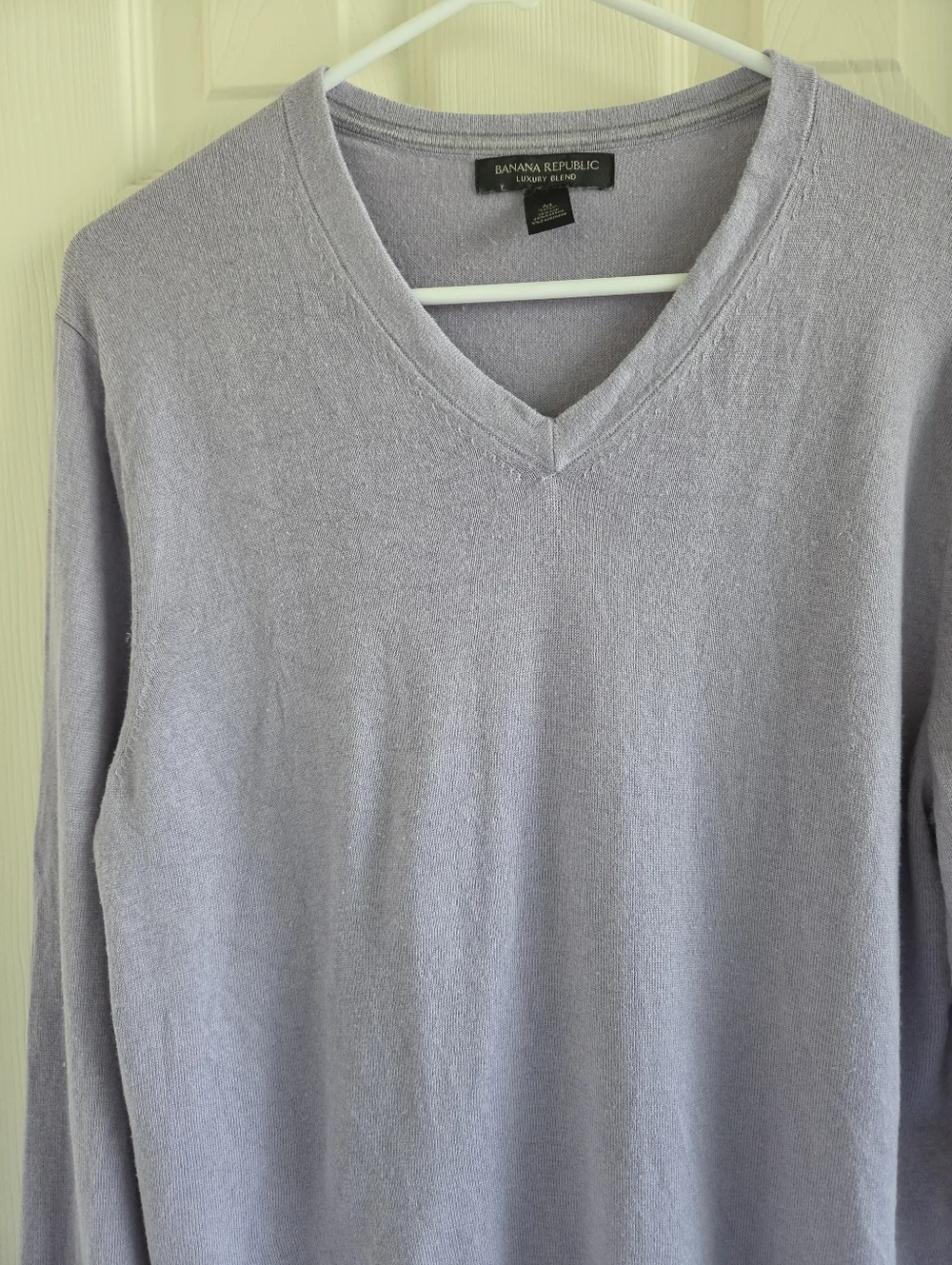 Banana Republic Luxury Blend V-Neck Sweater Lavender Purple Cotton Cashmere‎ M